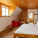 Апартаменты Haus Lutki Бург