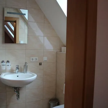 Haus Lutki Apartman *